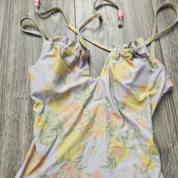 Aerie Floral Print One Piece Swimsuit XS - Picture 3 of 9